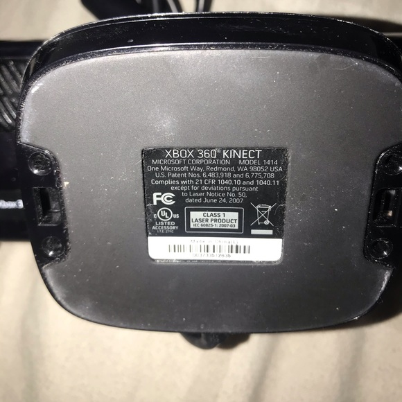 Xbox 360 Kinect Sensor - Picture 3 of 3